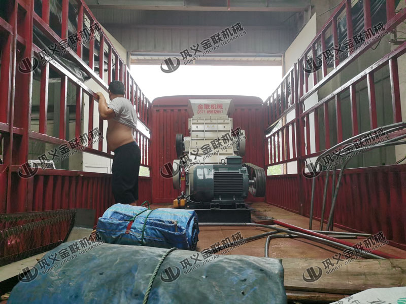 河南原煤破碎機(jī)哪個廠家價(jià)格低,可以選擇的型號多嗎? 河南原煤破碎機(jī)哪個廠家價(jià)格低,可以選擇的型號多嗎?