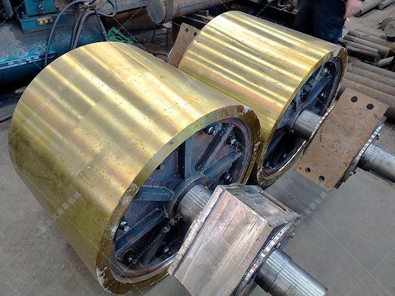 對(duì)輥破碎機(jī)可以破石英石嗎？破碎效果如何？