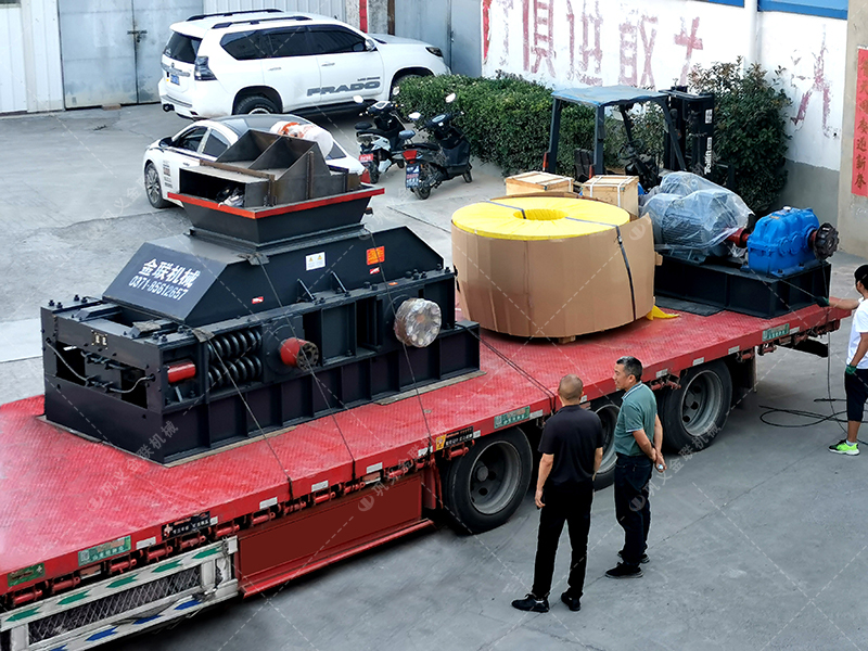 2PG1200x800半自動(dòng)液壓對輥破碎機(jī) 大型破碎機(jī)發(fā)貨 2PG1200x800半自動(dòng)液壓對輥破碎機(jī) 大型破碎機(jī)發(fā)貨