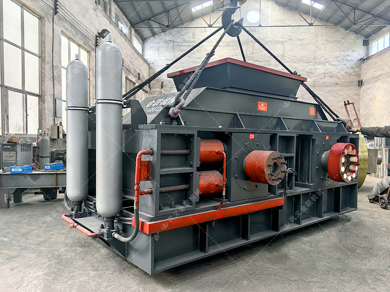 大型2PG1508液壓對輥破碎制砂機發往陜西