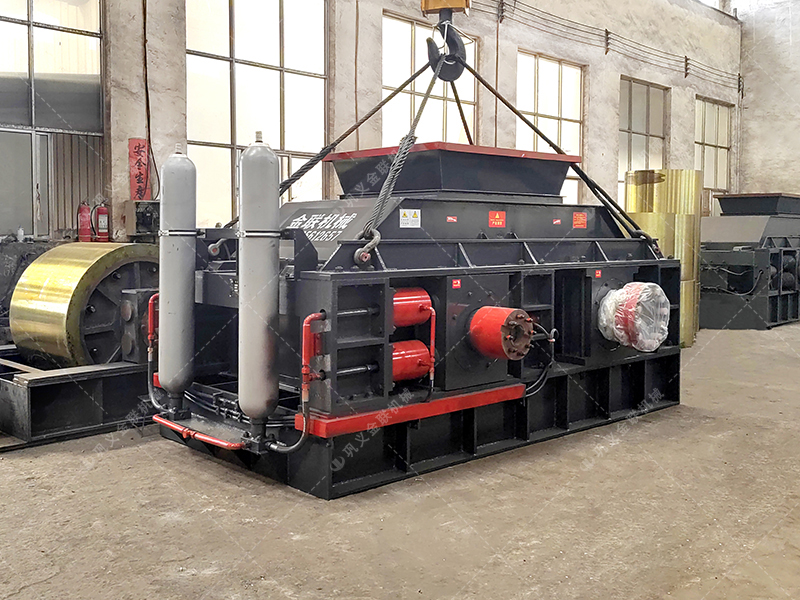 2PG1500x800大型直連式液壓對輥破碎制砂機發貨圖片 2PG1500x800大型直連式液壓對輥破碎制砂機發貨圖片