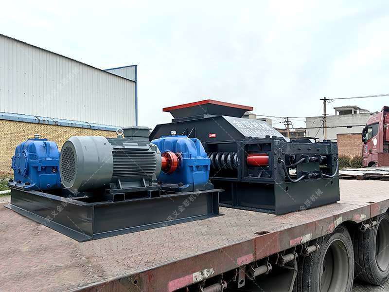 2PG800x600對輥破碎機發貨圖片_發往貴州貴陽_破碎鵝卵石 2PG800x600對輥破碎機發貨圖片_發往貴州貴陽_破碎鵝卵石