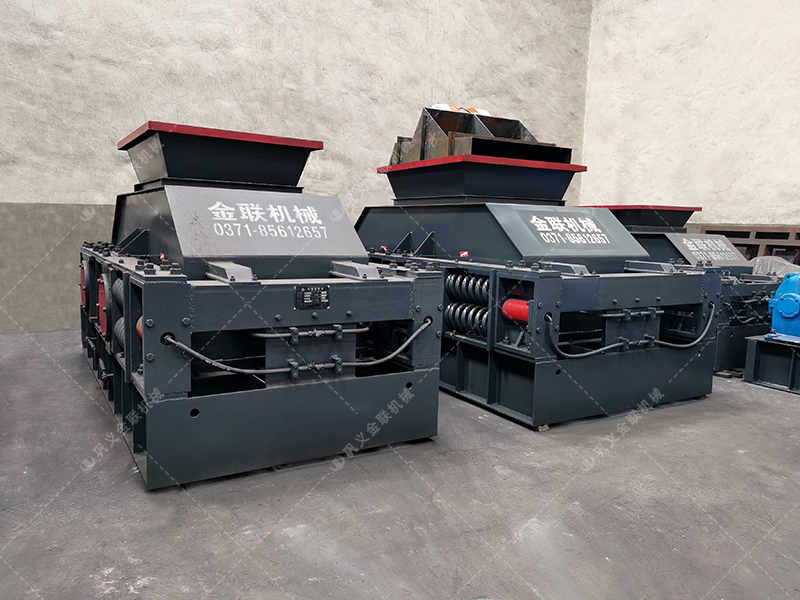 2PG1000X700對輥破碎機發貨圖片_發往湖北恩施_鵝卵石制砂 2PG1000X700對輥破碎機發貨圖片_發往湖北恩施_鵝卵石制砂