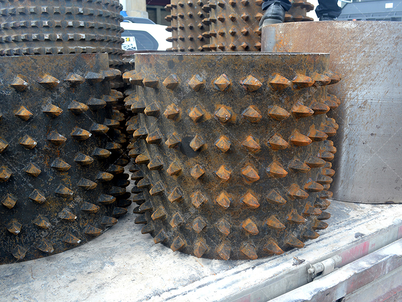 看雙齒輥破碎機如何將原料 “變廢為寶”，鑄就高利潤顆粒塊